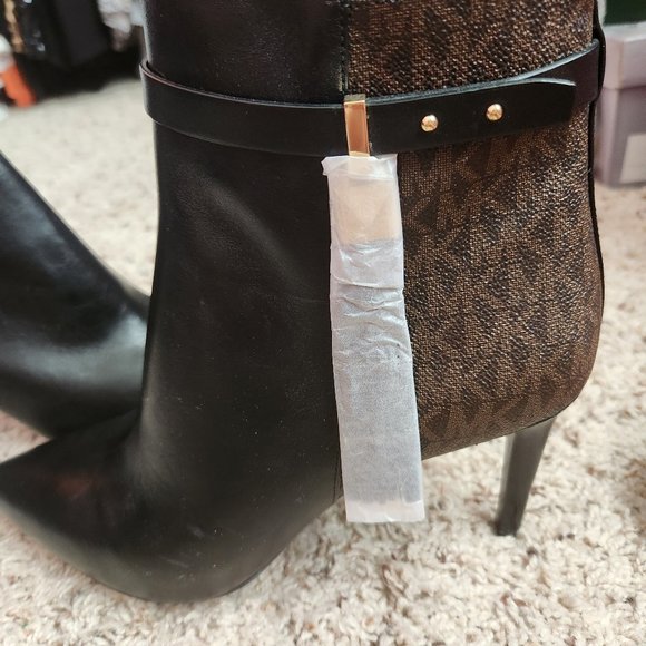 Michael Kors Winslow Leather & Logo Ankle Boots Size 10 - Picture 1 of 6
